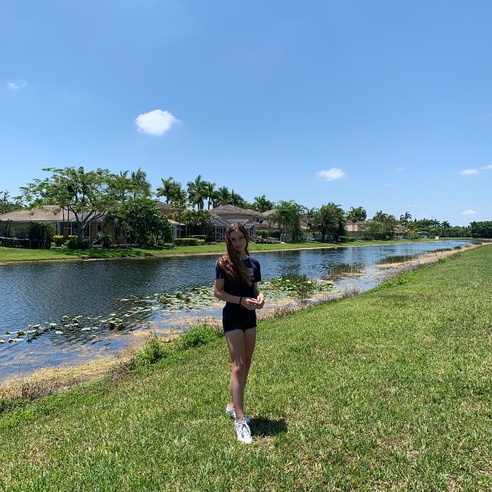 Meet your Posher, Nicole